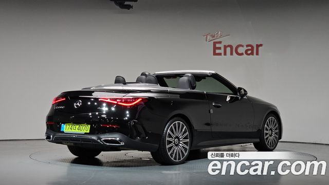 Mercedes-Benz CLE-Class (C236) CLE450 4MATIC Cabriolet 2024 — фото 2