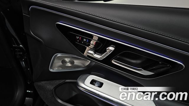 Mercedes-Benz CLE-Class (C236) CLE450 4MATIC Cabriolet 2024 — фото 30
