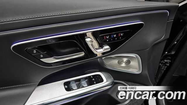 Mercedes-Benz CLE-Class (C236) CLE450 4MATIC Cabriolet 2024 — фото 31