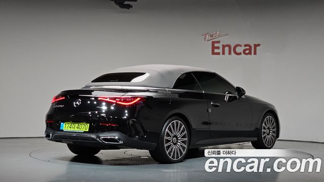 Mercedes-Benz CLE-Class (C236) CLE450 4MATIC Cabriolet 2024 — фото 40