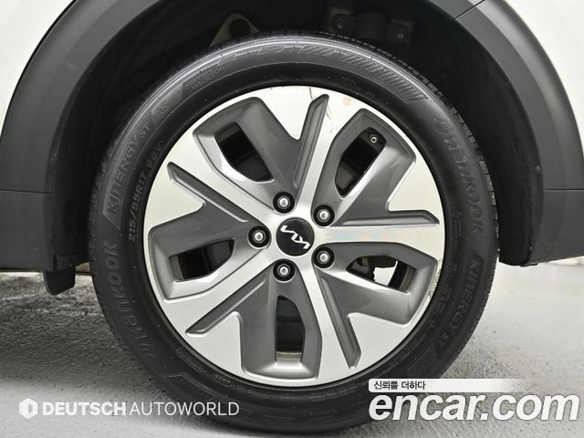Kia Niro Plus Earth 2023 — фото 5