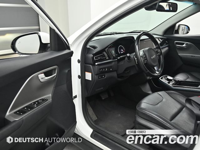 Kia Niro Plus Earth 2023 — фото 15