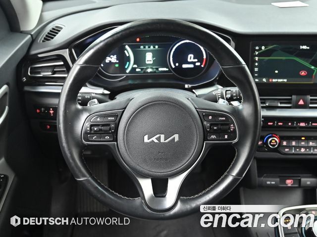 Kia Niro Plus Earth 2023 — фото 17