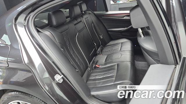 BMW 5 Series (G30) 530i M Sport Package Plus 2017 — фото 11