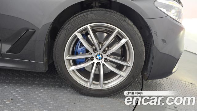 BMW 5 Series (G30) 530i M Sport Package Plus 2017 — фото 32