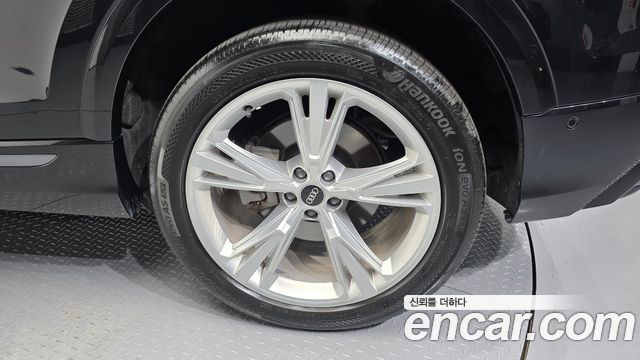 Audi Q8 (4M) 45 TDI Quattro Premium 2022 — фото 21