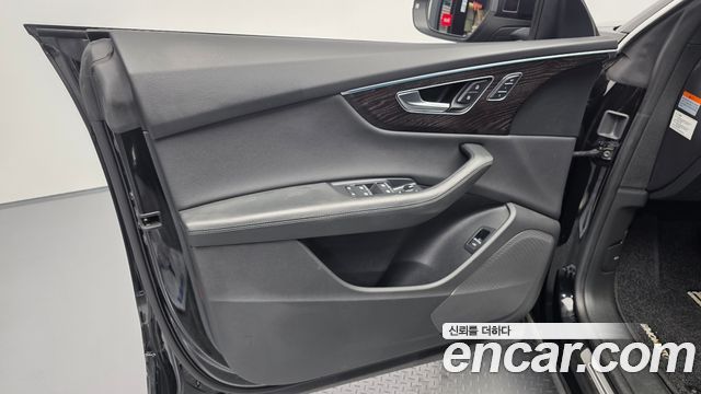 Audi Q8 (4M) 45 TDI Quattro Premium 2022 — фото 24
