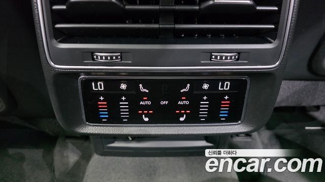 Audi Q8 (4M) 45 TDI Quattro Premium 2022 — фото 32