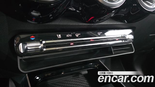 Mercedes-Benz GLB-Class (X247) GLB220 2020 — фото 20