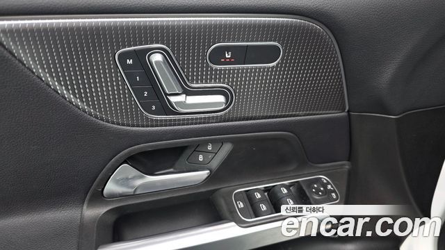 Mercedes-Benz GLB-Class (X247) GLB220 2020 — фото 33