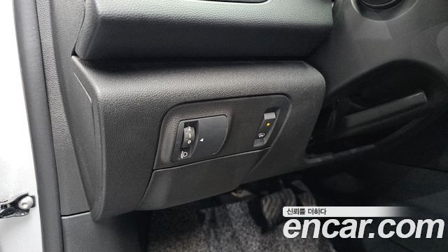 Renault Korea SM6 2.0 LPe SE (Rental car) 2019 — фото 19
