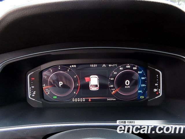 Volkswagen Tiguan Allspace 2.0 TSI Prestige 2023 — фото 9