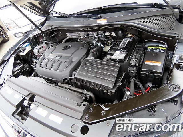 Volkswagen Tiguan Allspace 2.0 TSI Prestige 2023 — фото 23