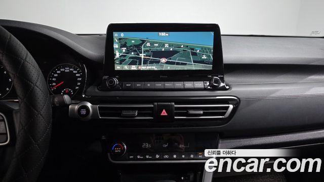 Kia Seltos Diesel 1.6 2WD Signature 2022 — фото 13