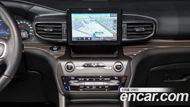 Ford Explorer (VI) 2.3 LimIted 4WD 2020 — фото 14