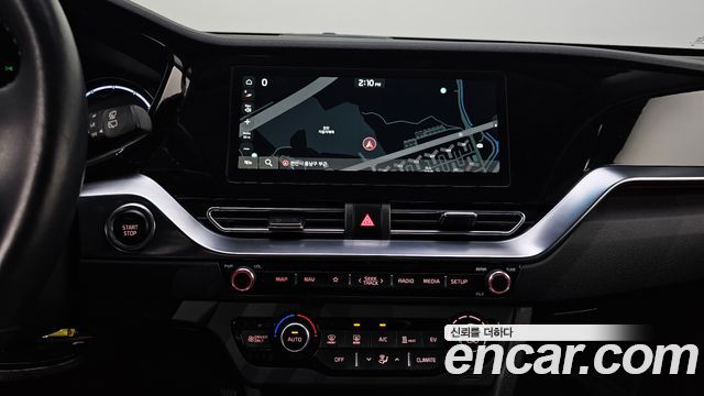 Kia Niro Plus Air 2023 — фото 14