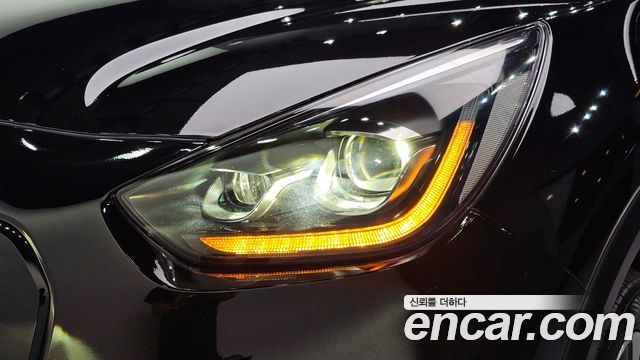 Kia Niro Plus Air 2023 — фото 22