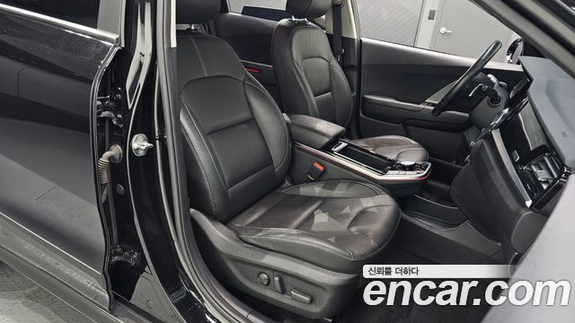 Kia Niro Plus Air 2023 — фото 26