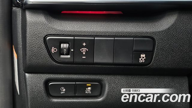 Kia Niro Plus Air 2023 — фото 27