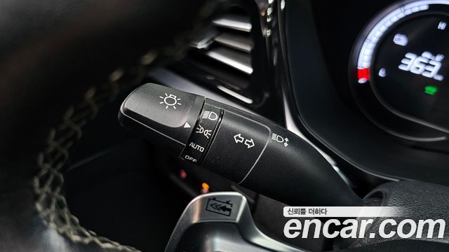 Kia Niro Plus Air 2023 — фото 29
