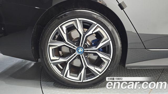 BMW i4 eDrive40 M Sports Pro 2022 — фото 5