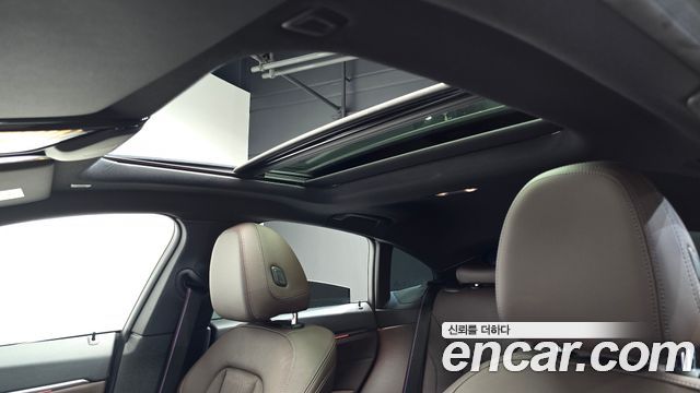 BMW i4 eDrive40 M Sports Pro 2022 — фото 16