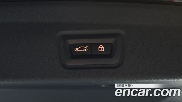 BMW i4 eDrive40 M Sports Pro 2022 — фото 17