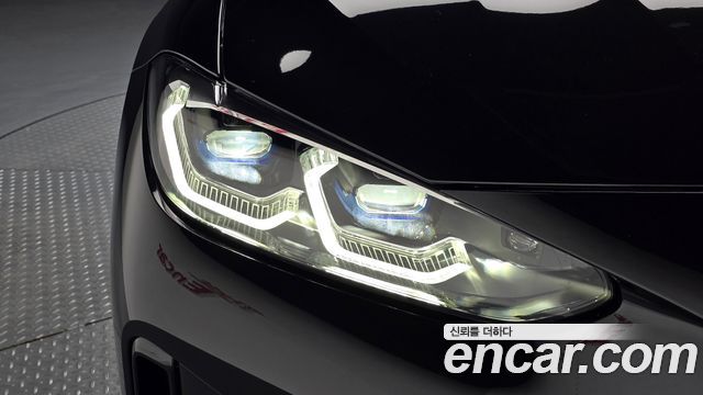 BMW i4 eDrive40 M Sports Pro 2022 — фото 22