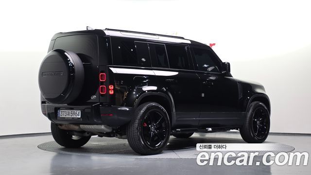 Land Rover Defender (L663) 110 D300 HSE 2023 — фото 2