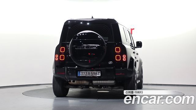Land Rover Defender (L663) 110 D300 HSE 2023 — фото 4