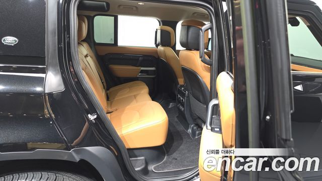 Land Rover Defender (L663) 110 D300 HSE 2023 — фото 12