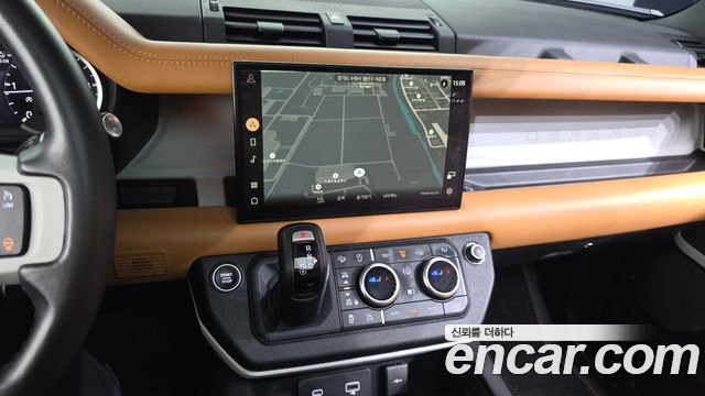 Land Rover Defender (L663) 110 D300 HSE 2023 — фото 13
