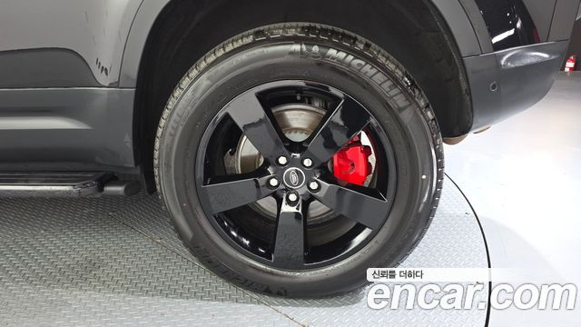 Land Rover Defender (L663) 110 D300 HSE 2023 — фото 21