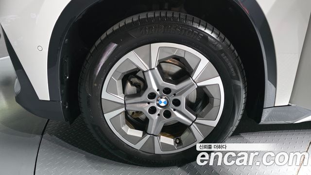 BMW X1 (U11) xDrive 20i xLine 2025 — фото 5