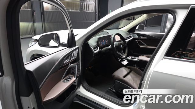 BMW X1 (U11) xDrive 20i xLine 2025 — фото 10