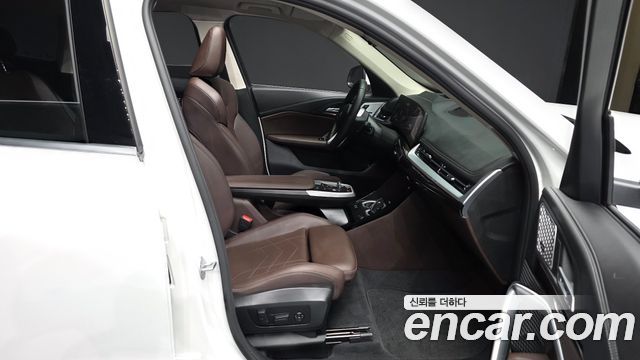 BMW X1 (U11) xDrive 20i xLine 2025 — фото 11