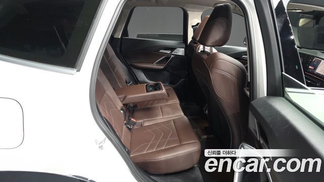 BMW X1 (U11) xDrive 20i xLine 2025 — фото 12