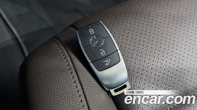 Mercedes-Benz GLE-Class (W167) GLE300d 4MATIC 2022 — фото 31