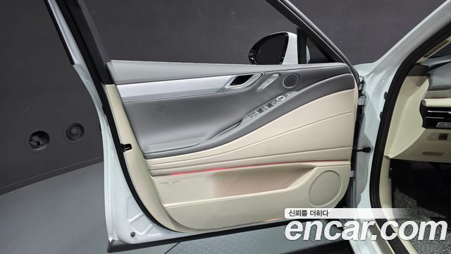 Genesis G80 (RG3) Gasoline 2.5 Turbo AWD 2026 — фото 24