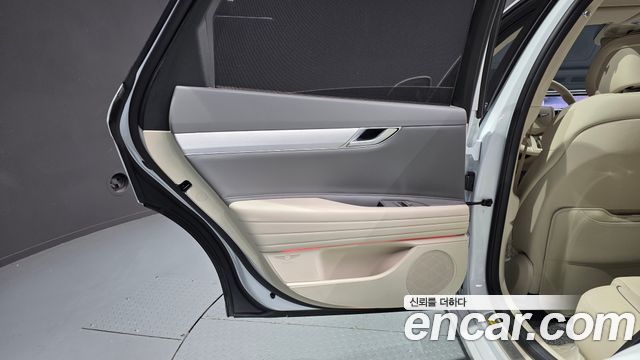 Genesis G80 (RG3) Gasoline 2.5 Turbo AWD 2026 — фото 25