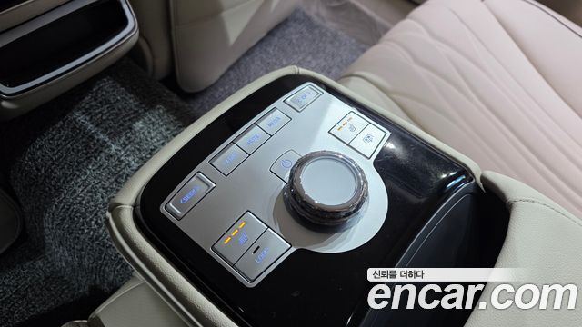Genesis G80 (RG3) Gasoline 2.5 Turbo AWD 2026 — фото 32