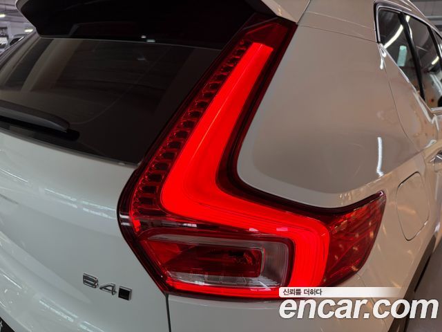 Volvo XC40 B4 Ultra Bright 2026 — фото 21