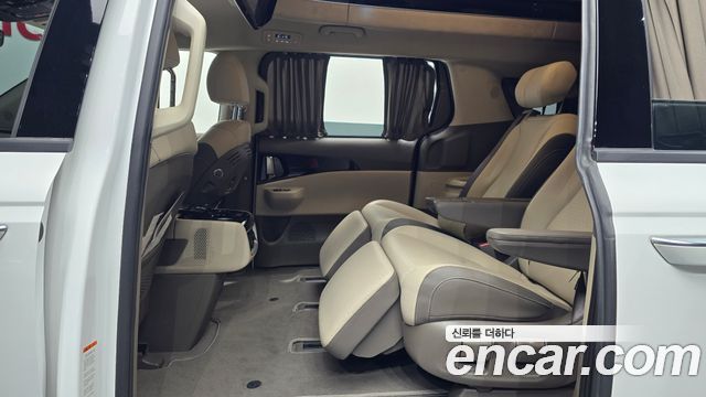 Kia Carnival (IV) Gasoline 7-Seater Hi Limousine Signature 2024 — фото 12