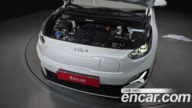 Kia Niro Plus Earth 2023 — фото 6