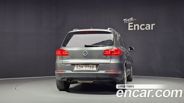 Volkswagen Tiguan 2.0 TDI Comfort 5N 2013 — фото 4