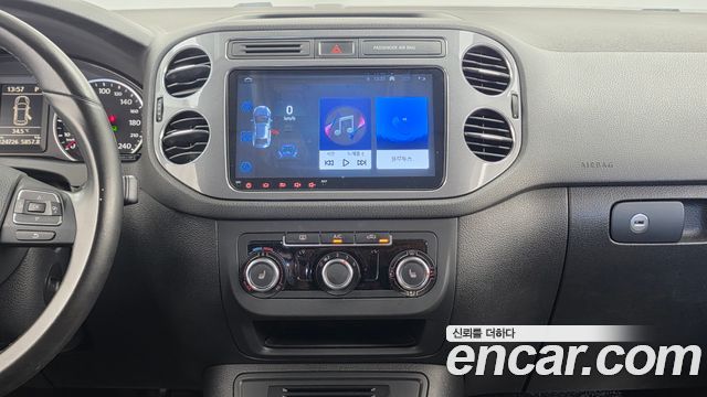 Volkswagen Tiguan 2.0 TDI Comfort 5N 2013 — фото 14