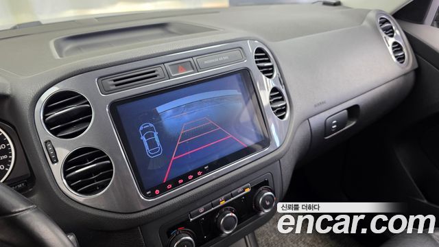 Volkswagen Tiguan 2.0 TDI Comfort 5N 2013 — фото 15