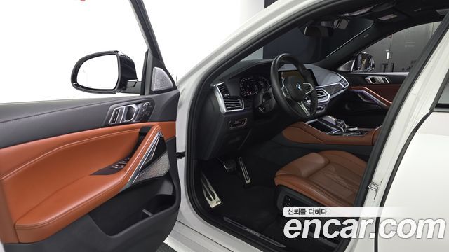 BMW X6 (G06) M50i 2023 — фото 10