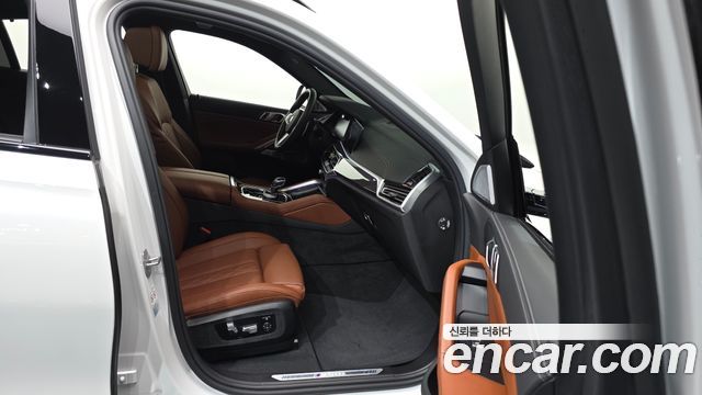 BMW X6 (G06) M50i 2023 — фото 15