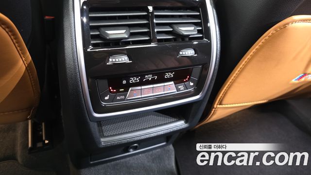 BMW X6 (G06) M50i 2023 — фото 22